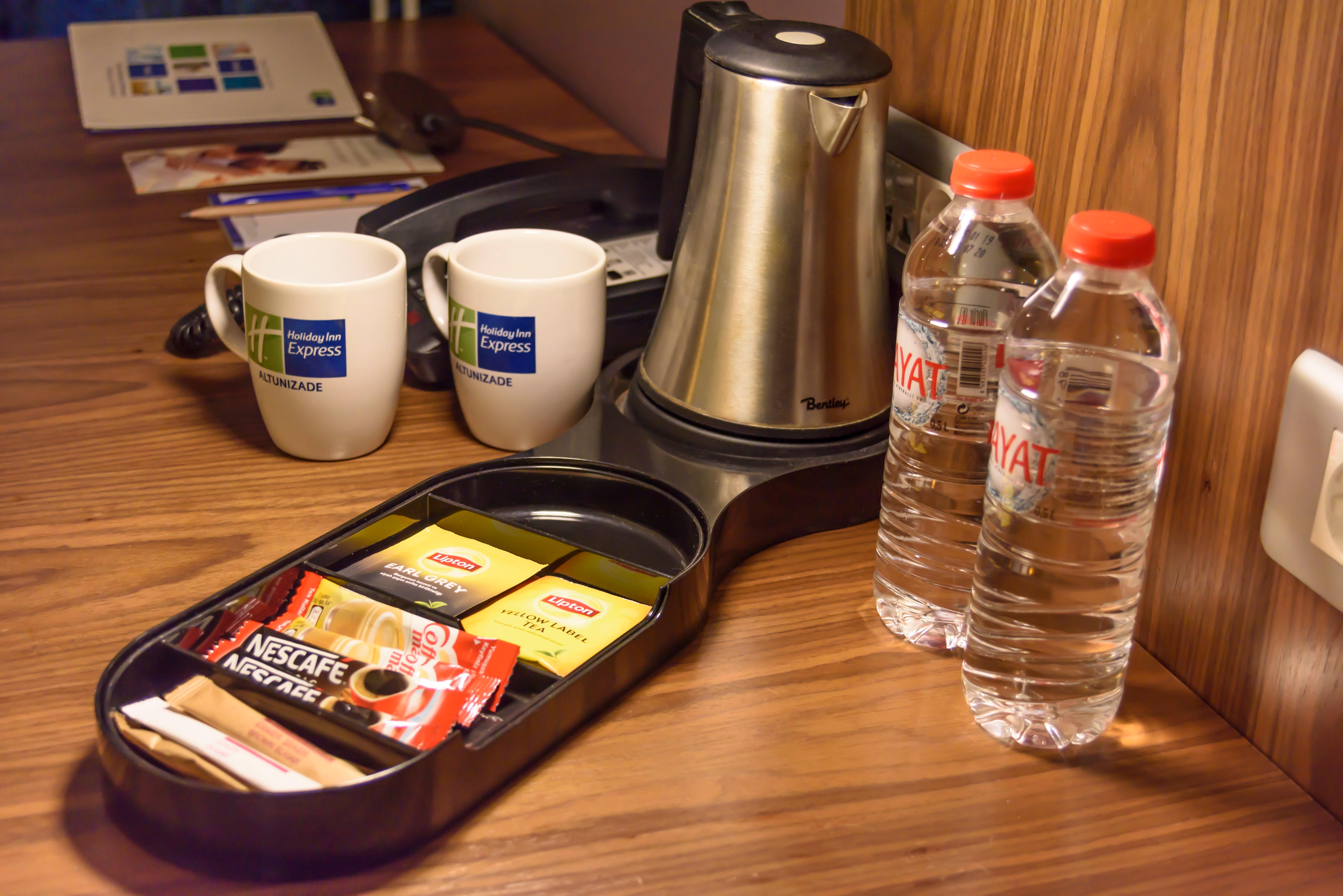 Holiday Inn Express Istanbul-Altunizade By Ihg Exterior photo