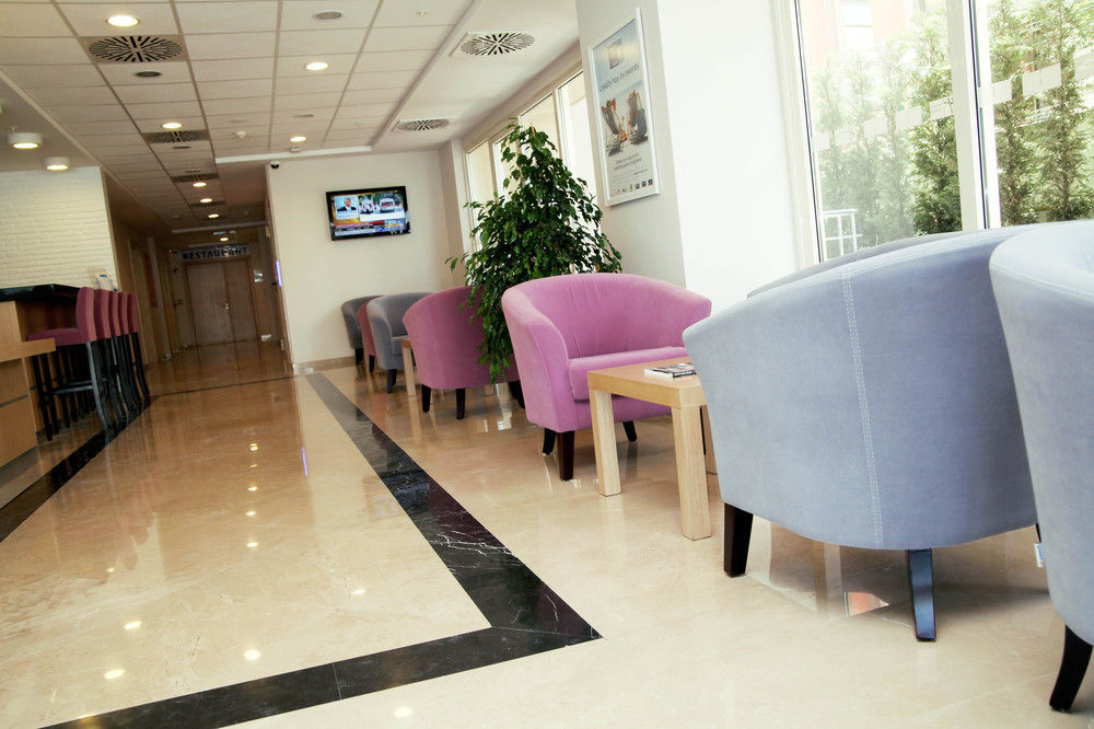 Holiday Inn Express Istanbul-Altunizade By Ihg Exterior photo